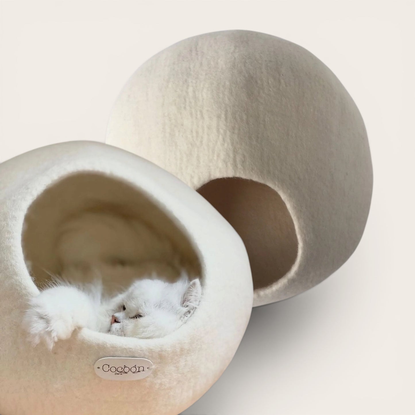 Cocon panier pour chat en laine feutrée — Fait main, 100% laine naturelle, pièce unique